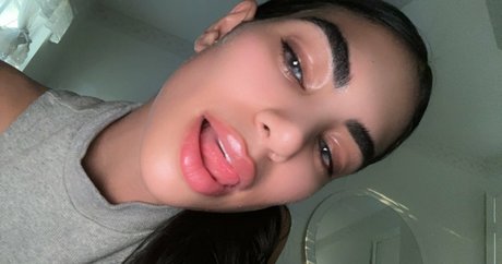 vioti erotic pornstar image