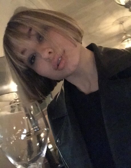 elllleeee nice pornstar img