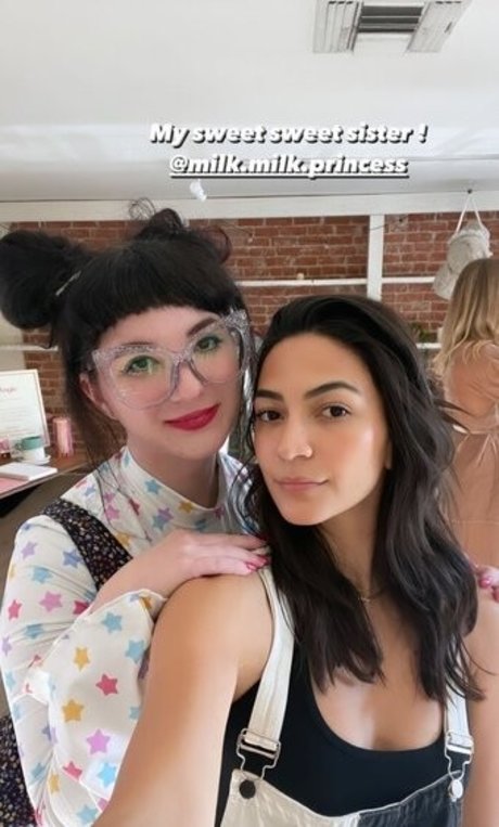 Natalee Linez naked pornstar gallery