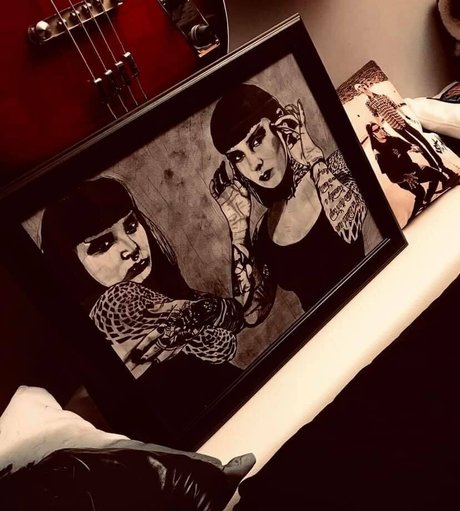 astarothluciferam model hot pictures