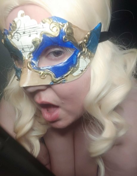 maskedlibrarian pretty pornstar image