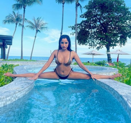 asian hairy onlyfans sexy nudes photos