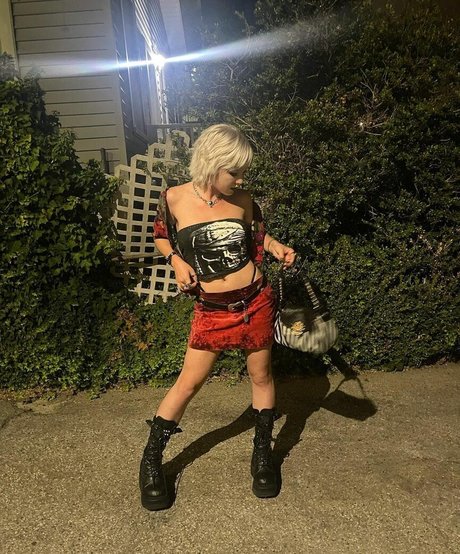 Paris Sun pretty actress photos