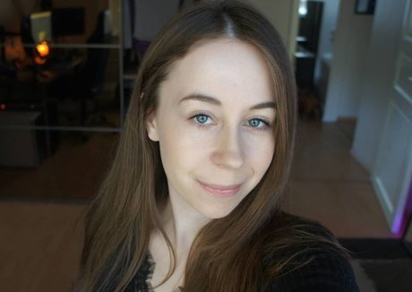 curvy muscle onlyfans hot nude picture