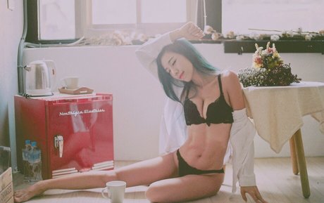 Chopperting beautiful actress galleries