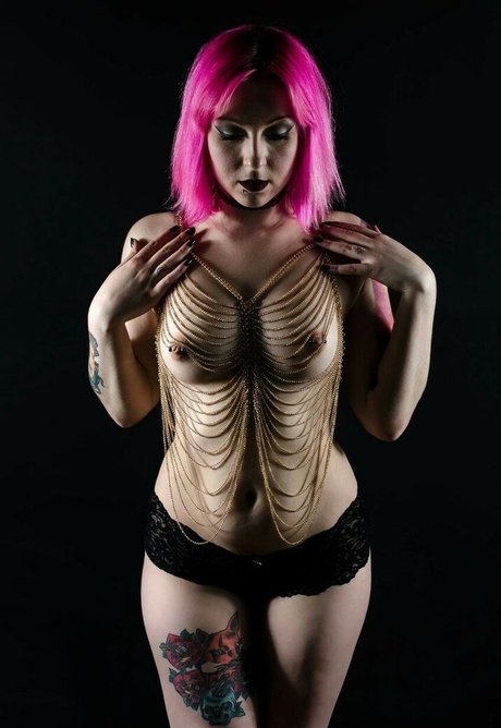 Midnight Mary star nudes image