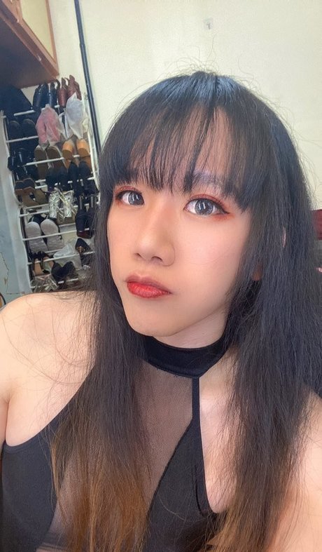 CharlotteNiya model adult archive