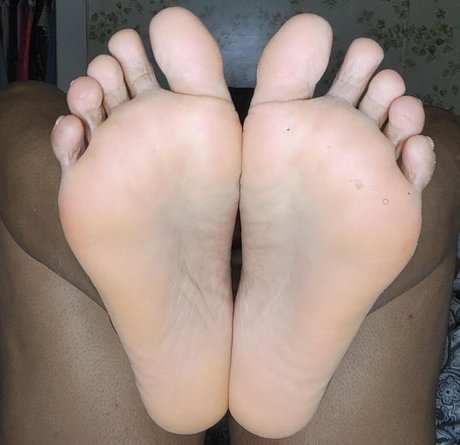 Nickey James model hd pics