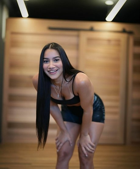 Analis Cruz xxx pornstar images