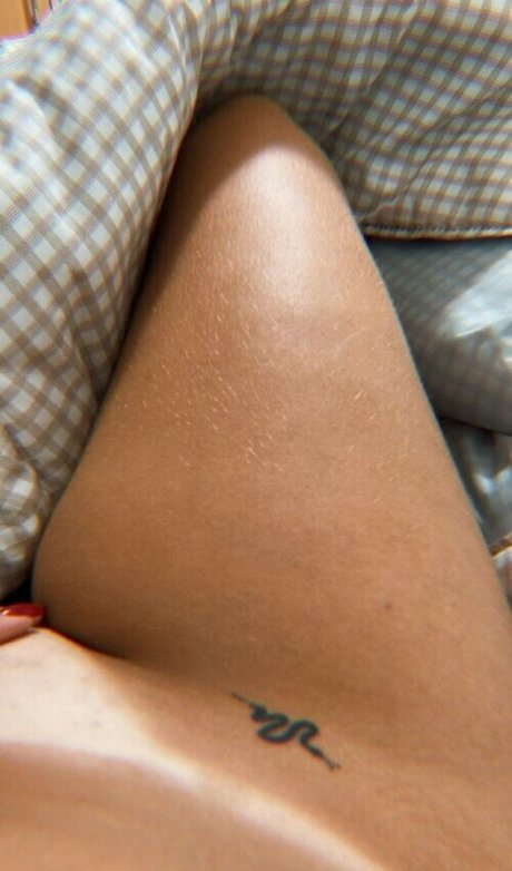 Laura Bestetti Stein nude model images