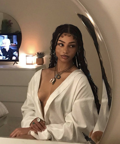 selwrite sex pornstar photos