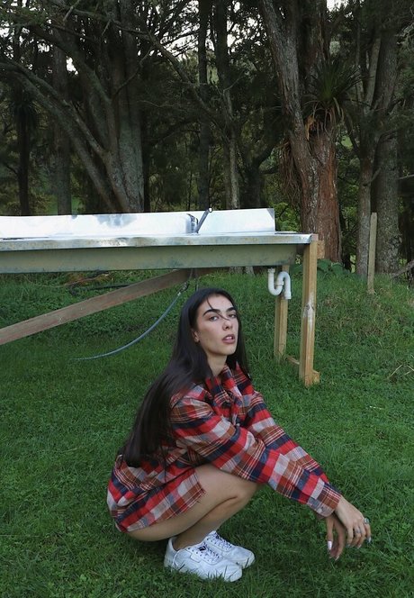 moms onlyfans hot naked image