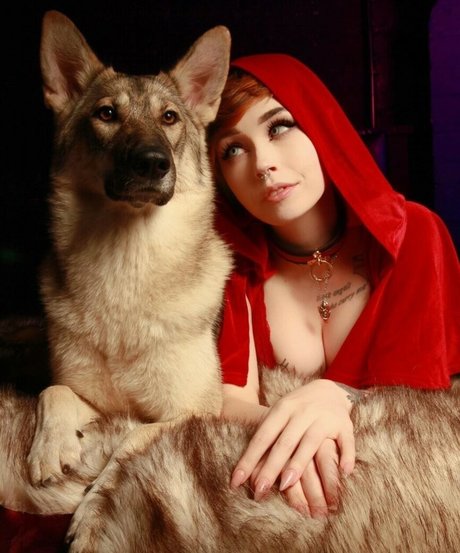 Ember Wolf model erotic pic