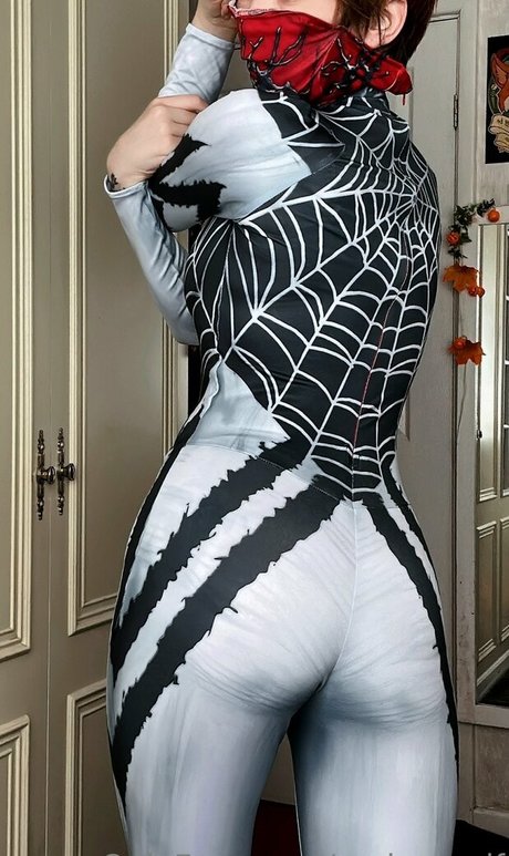 Ember Wolf beautiful model images