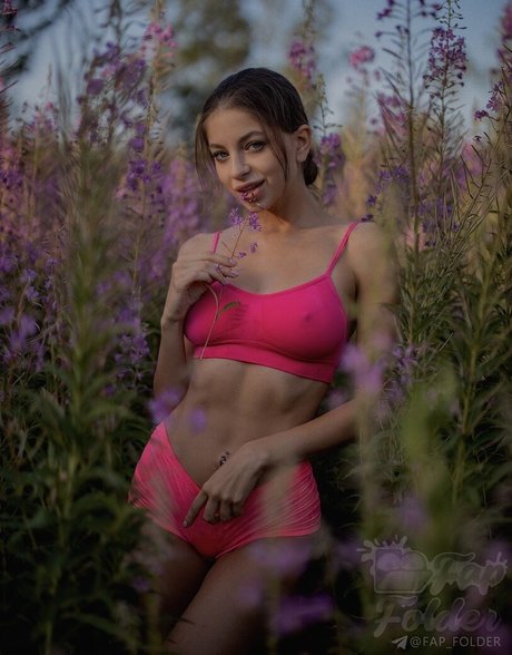 Anna Sazonova pornstar nude pics