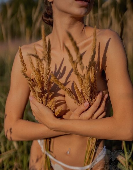 Anna Sazonova free actress image