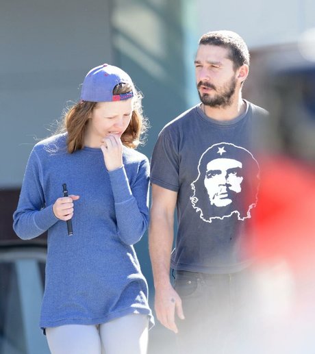 Mia Goth porn actress photos