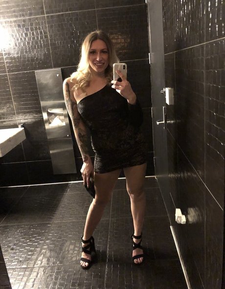 ava austen star nude photos