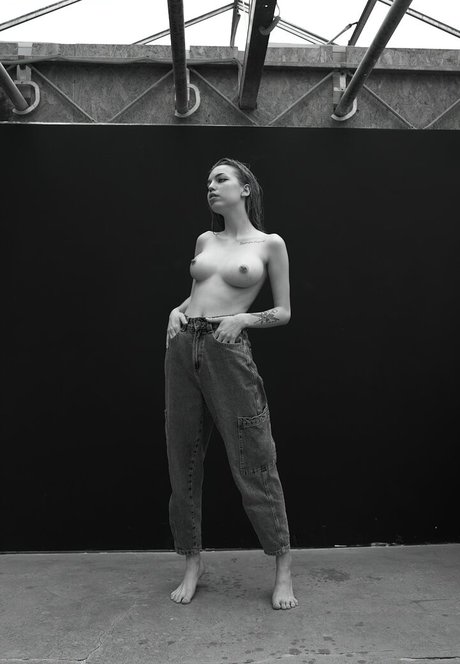 asian brunette onlyfans adult photos