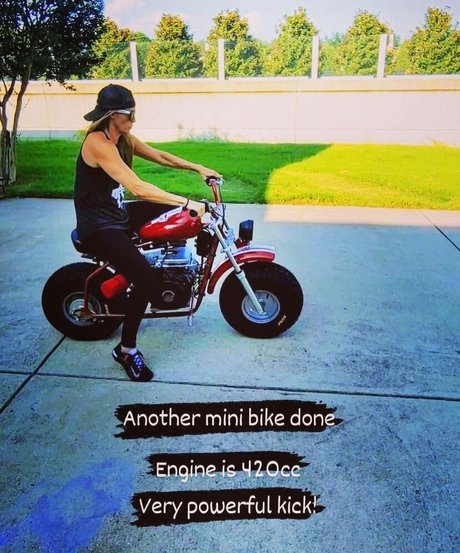 BikiniSquats art actress archive