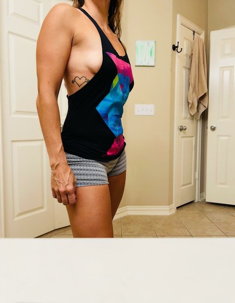 BikiniSquats top actress pics