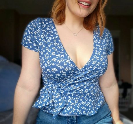 Lily Rogue star top images