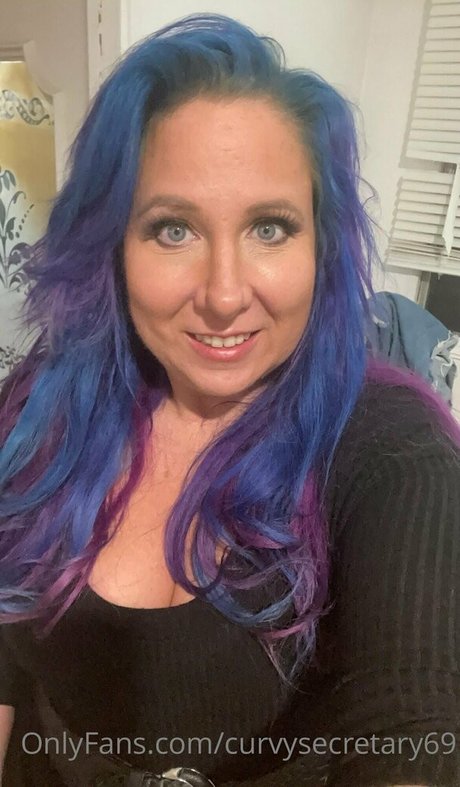 curvysecretary69 nude star image