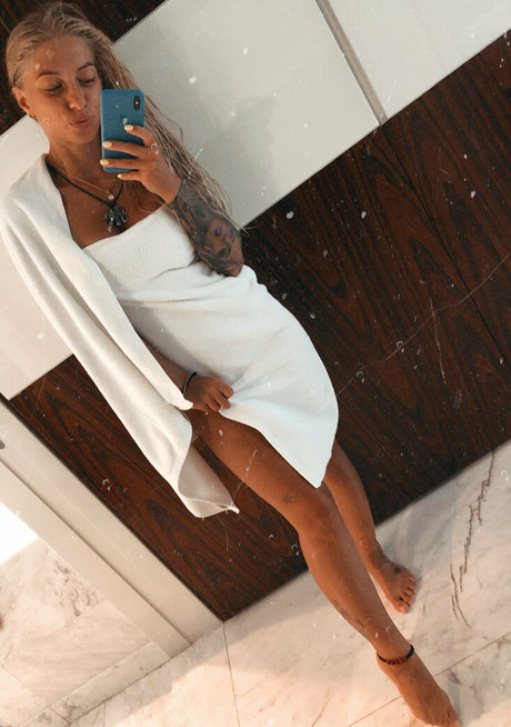 squirt teen onlyfans exclusive gallery