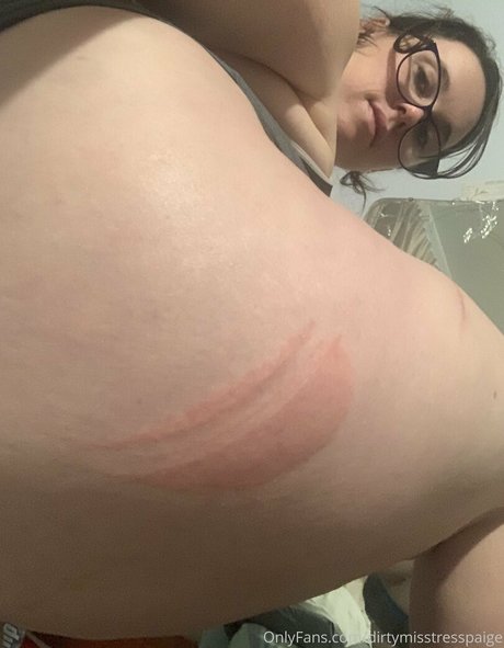 dirtymisstresspaige nude star photo