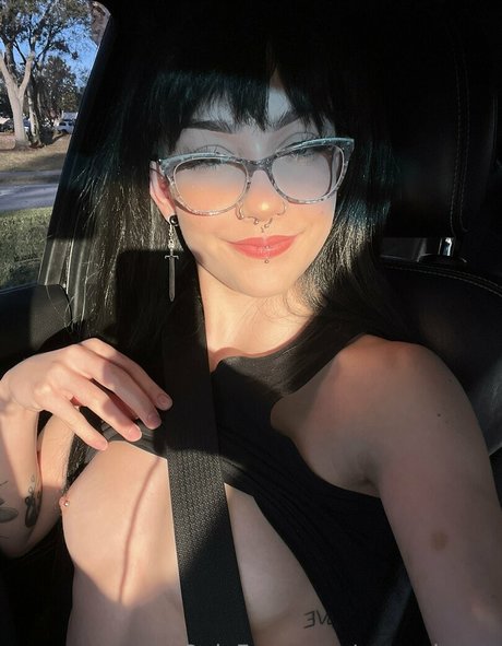 maryvienna model high quality images