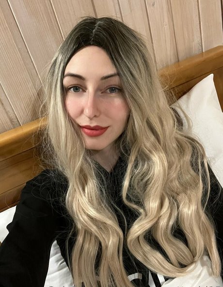 anncutie18 erotic model galleries