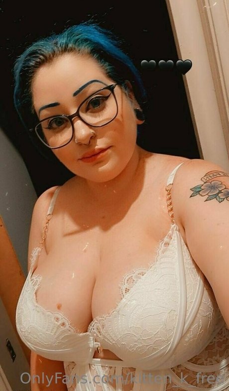 kitten k free naked star photo