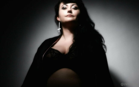 payzeta nude actress pics