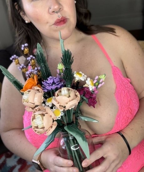 blonde shemale onlyfans naked galleries