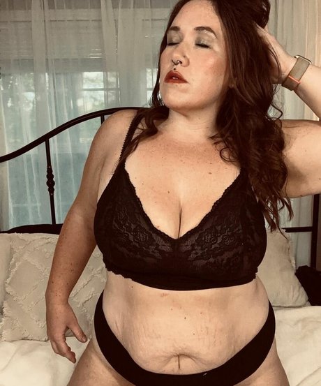 Michele Moon nude pornstar photo