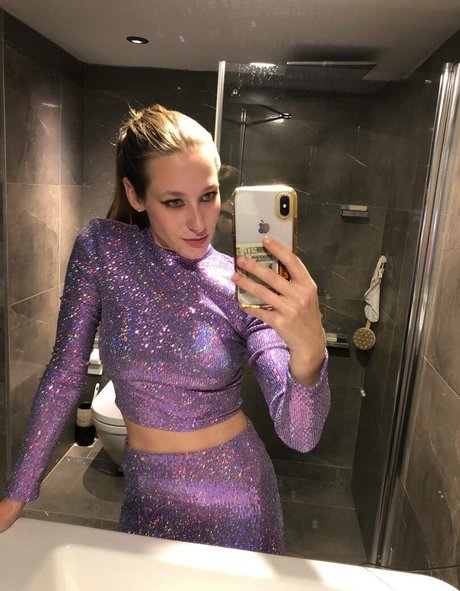 Dina Lewd model exclusive photo