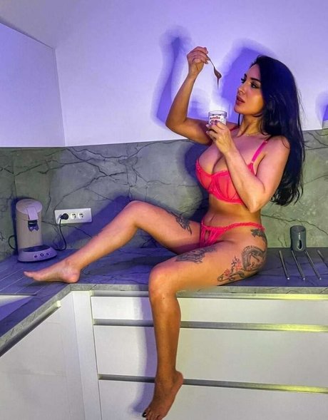 Pinkgeek pretty pornstar gallery