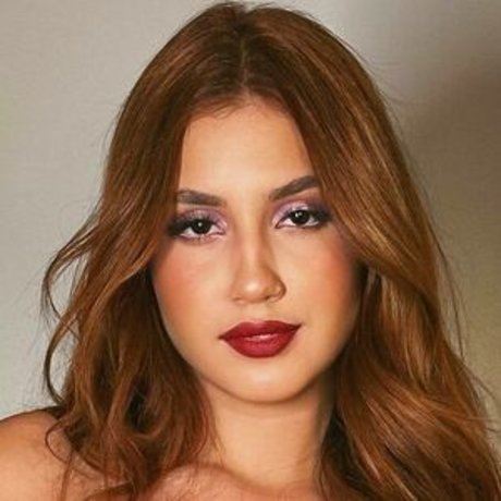 bcarolynaa art model pictures