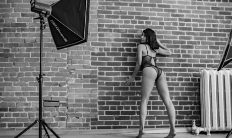 Aelastone model high quality pic