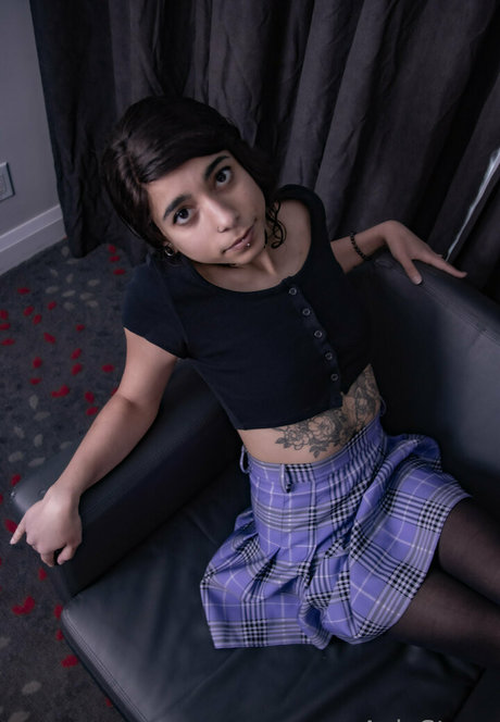 Aelastone star nude pic