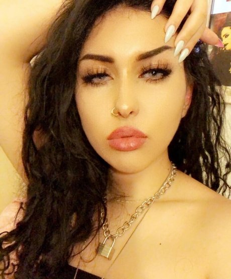 whothefuckis spino model nice photo