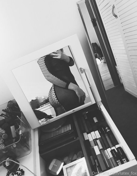 latex fox nude model pics