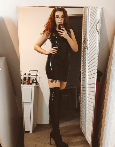 latex fox model nudes picture