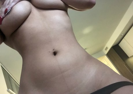 petite asian onlyfans nudes photos