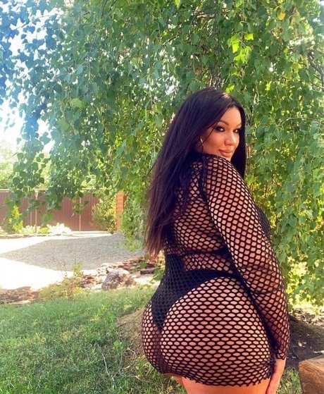 Dasha Kovalenko pornstar nude img