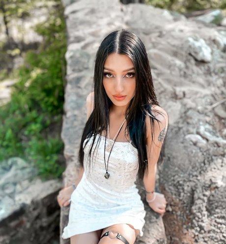 Alison Rainer beautiful actress galleries