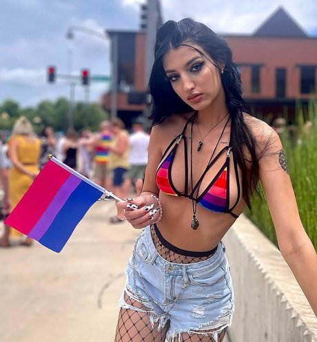 Alison Rainer erotic model picture