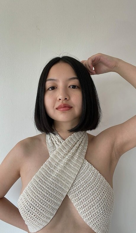 Michaela Zee porn model picture