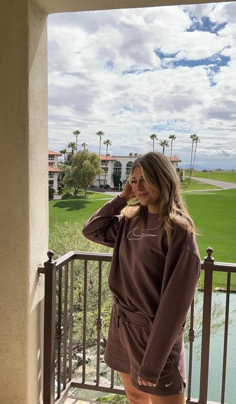 Dannie Rogers star sexy archive