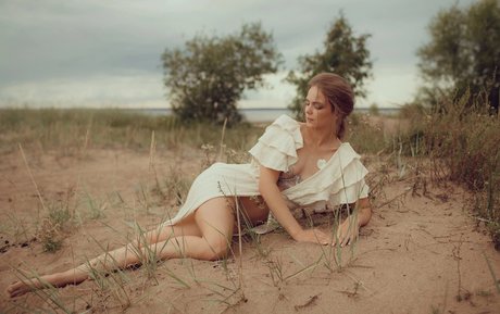 ineedmary model high quality pictures